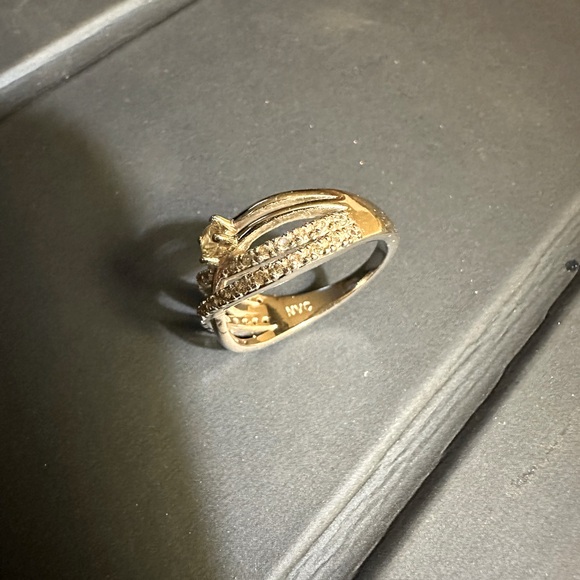 Cubic Zirconia Silver Ring Size 7 - Picture 6 of 6